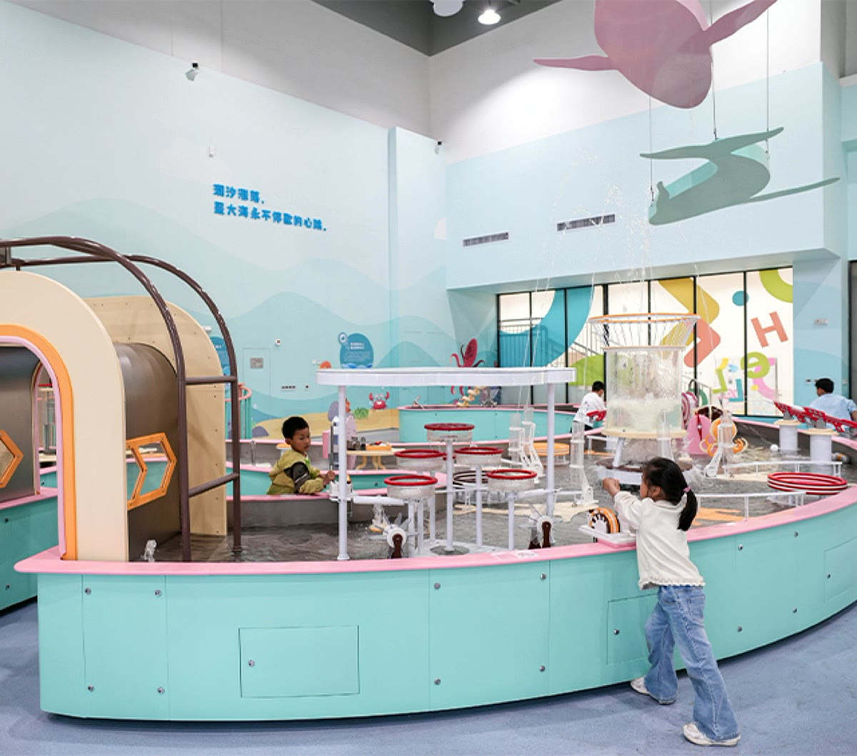 custom science water table for children's museum
