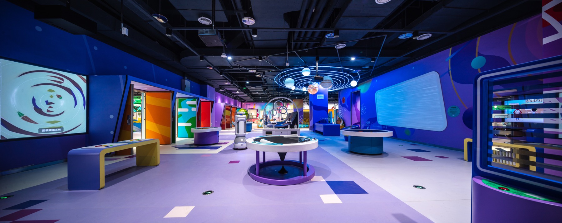 Completed interactive discovery space with immersive exhibits by DEEPBLUE Completed interactive discovery space with immersive exhibits by DEEPBLUE