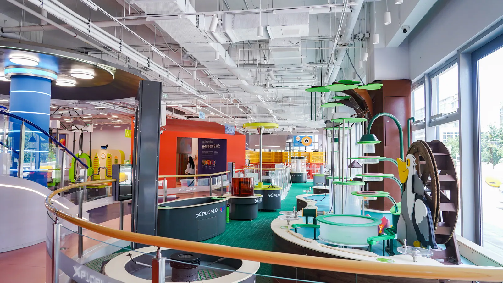 Wide view of the water science experience zone inside XPLOPLO Wide view of the water science experience zone inside XPLOPLO